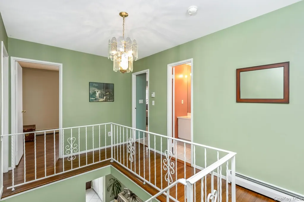 61 Hurtin Boulevard Smithtown NY 11787