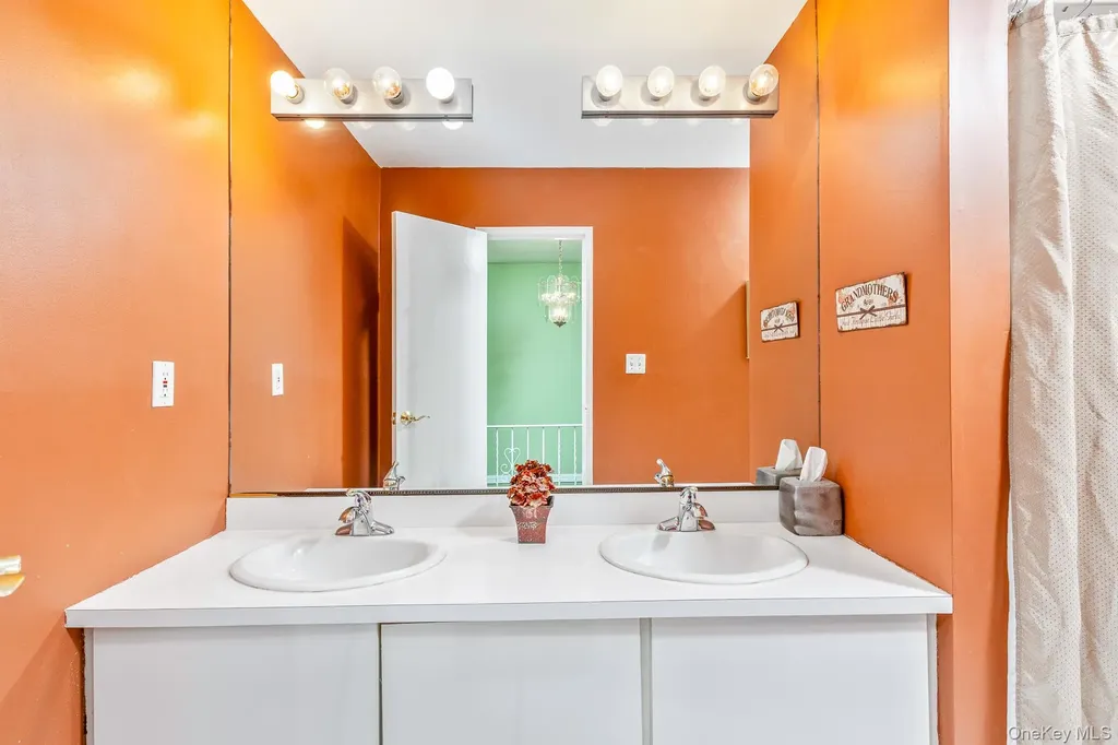 61 Hurtin Boulevard Smithtown NY 11787