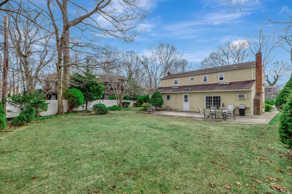 61 Hurtin Boulevard Smithtown NY 11787