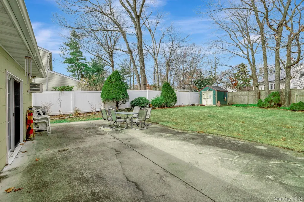 61 Hurtin Boulevard Smithtown NY 11787