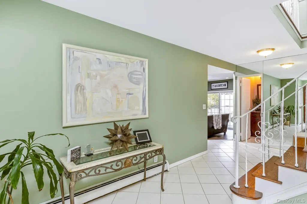 61 Hurtin Boulevard Smithtown NY 11787