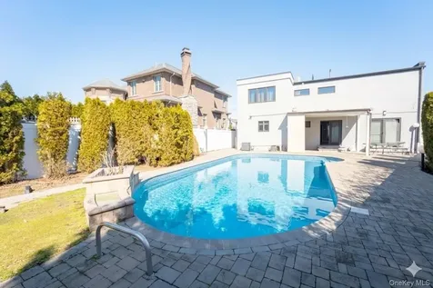 149-62 Powells Cove Boulevard Whitestone NY 11357