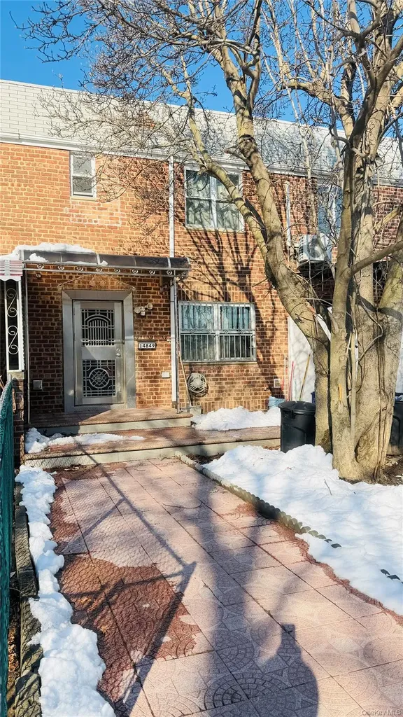 14849 58th Road Flushing NY 11355