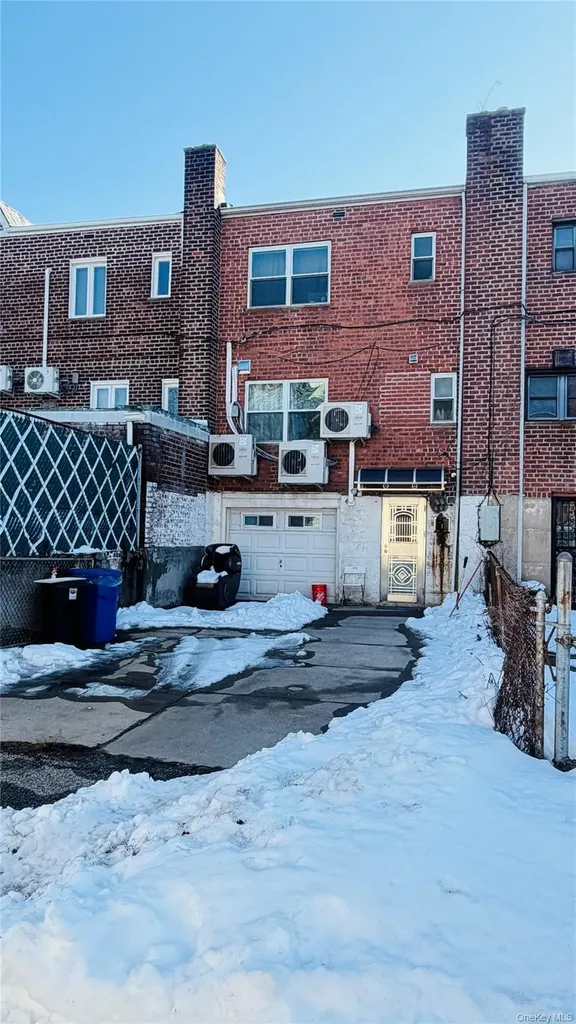 14849 58th Road Flushing NY 11355