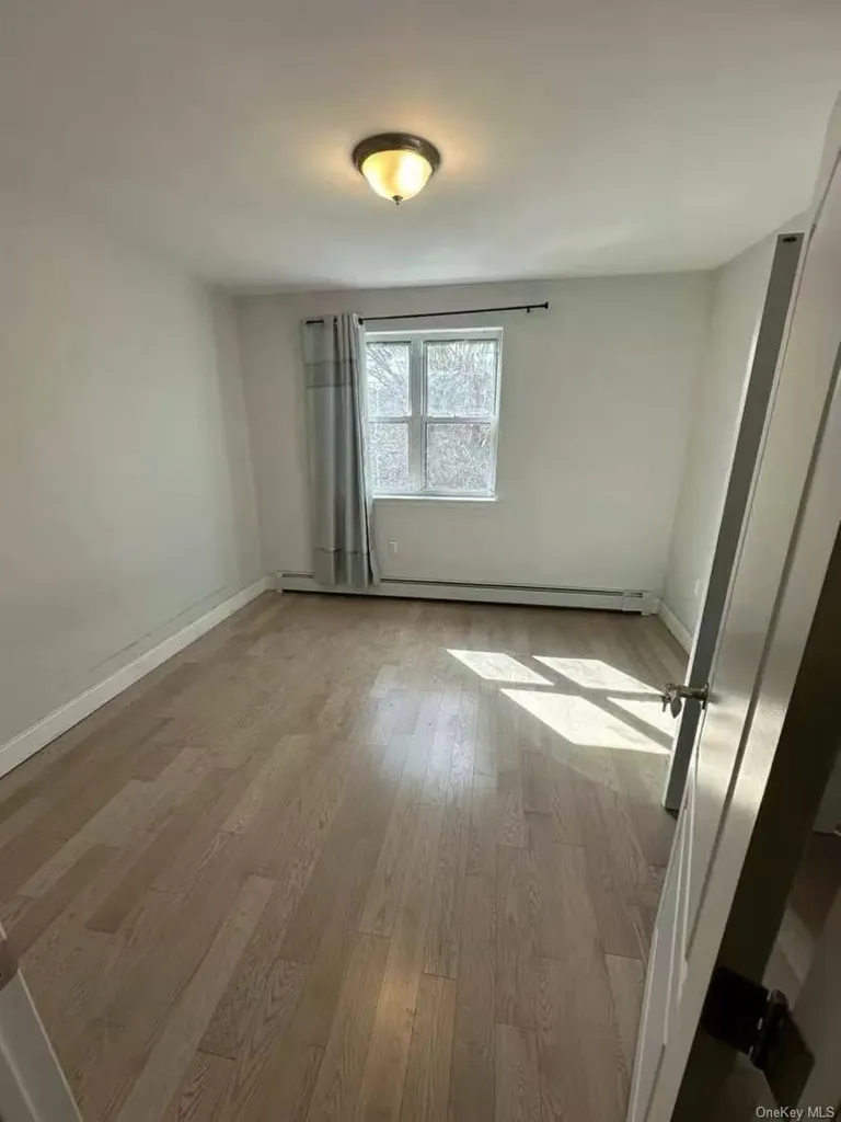 14849 58th Road Flushing NY 11355