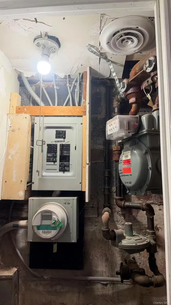 14849 58th Road Flushing NY 11355