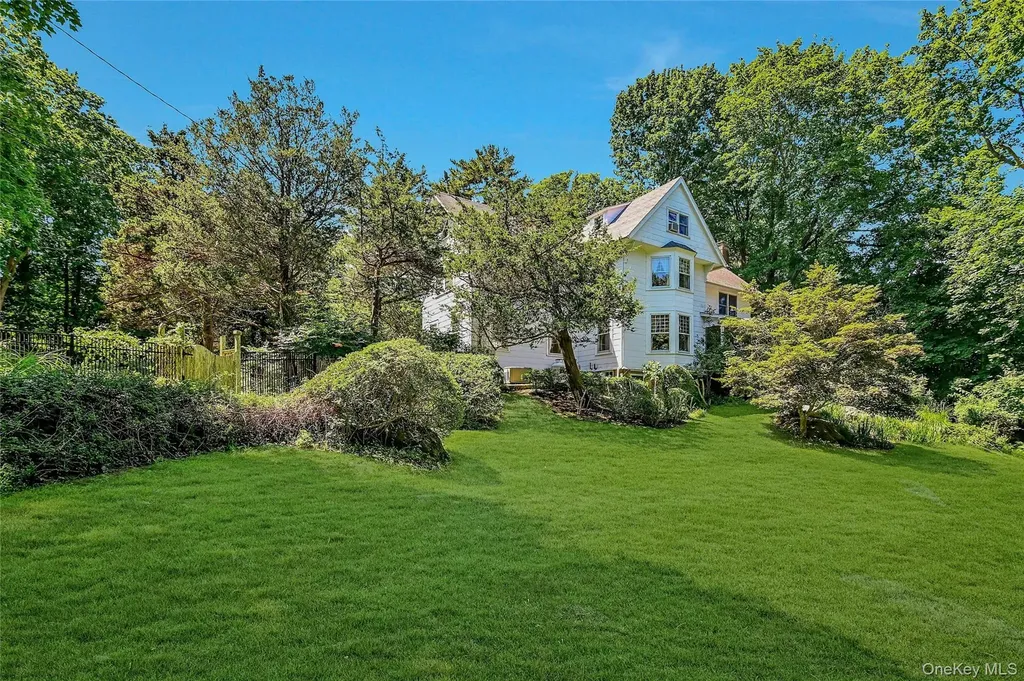 825 Munn Lane Orient NY 11957