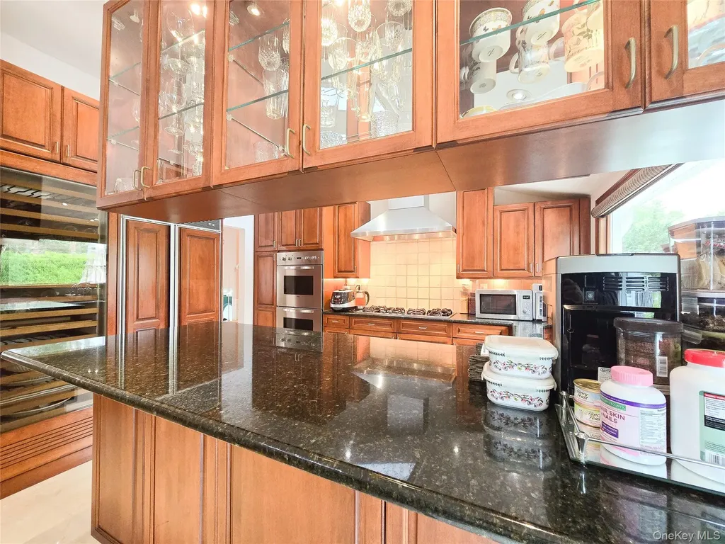 24 Edna Drive Syosset NY 11791