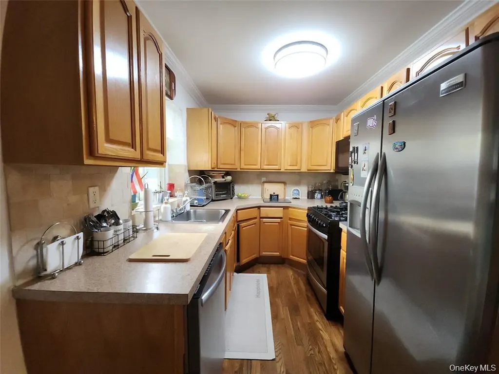 101 Longstreet Avenue Bronx NY 10465