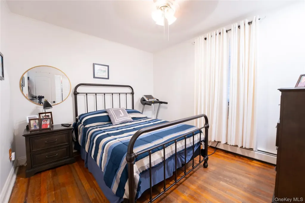 1925 Radcliff Avenue Bronx NY 10462