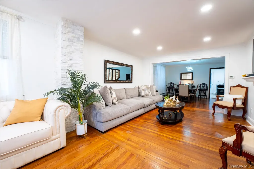 1925 Radcliff Avenue Bronx NY 10462