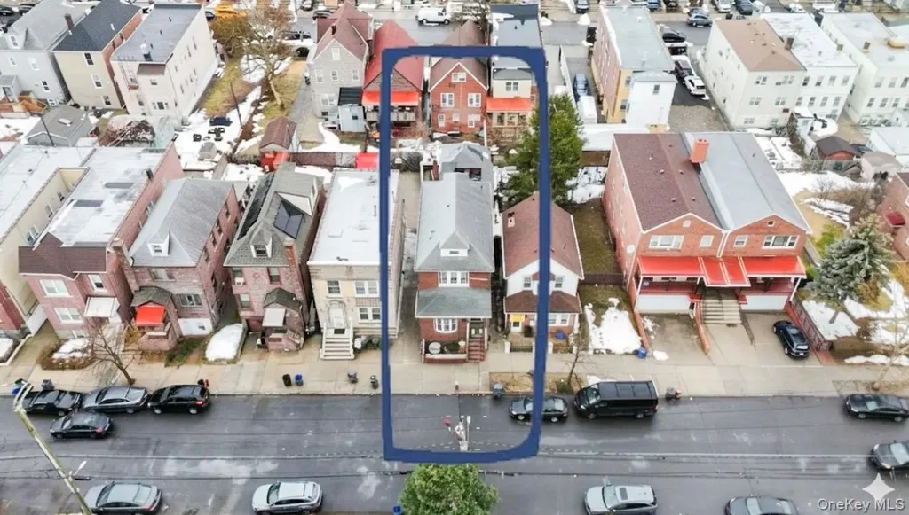 1925 Radcliff Avenue Bronx NY 10462