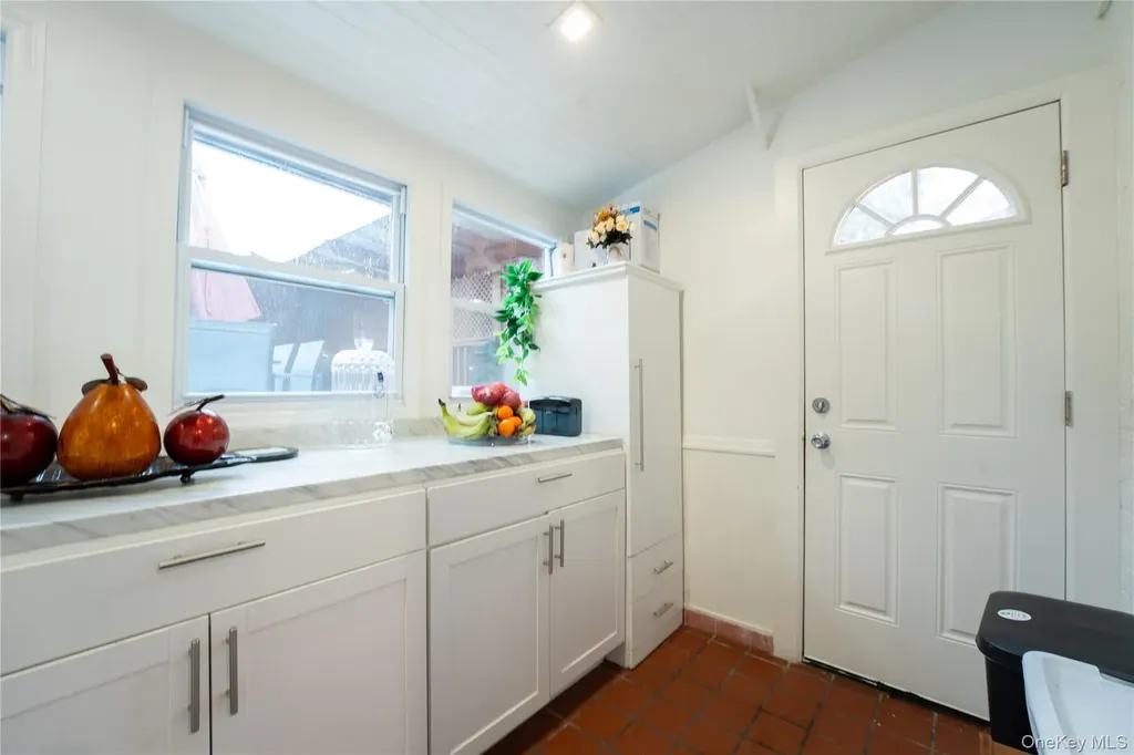 1925 Radcliff Avenue Bronx NY 10462