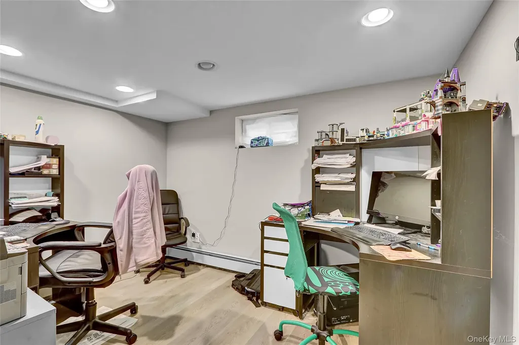 2070 Beverly Way Merrick NY 11566