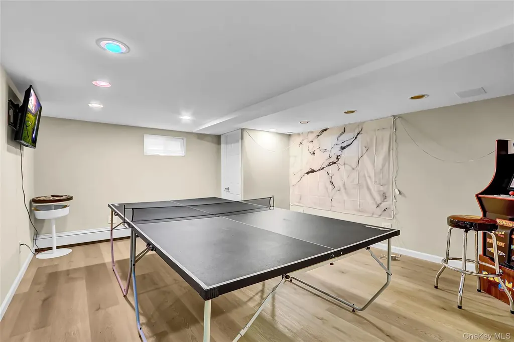 2070 Beverly Way Merrick NY 11566