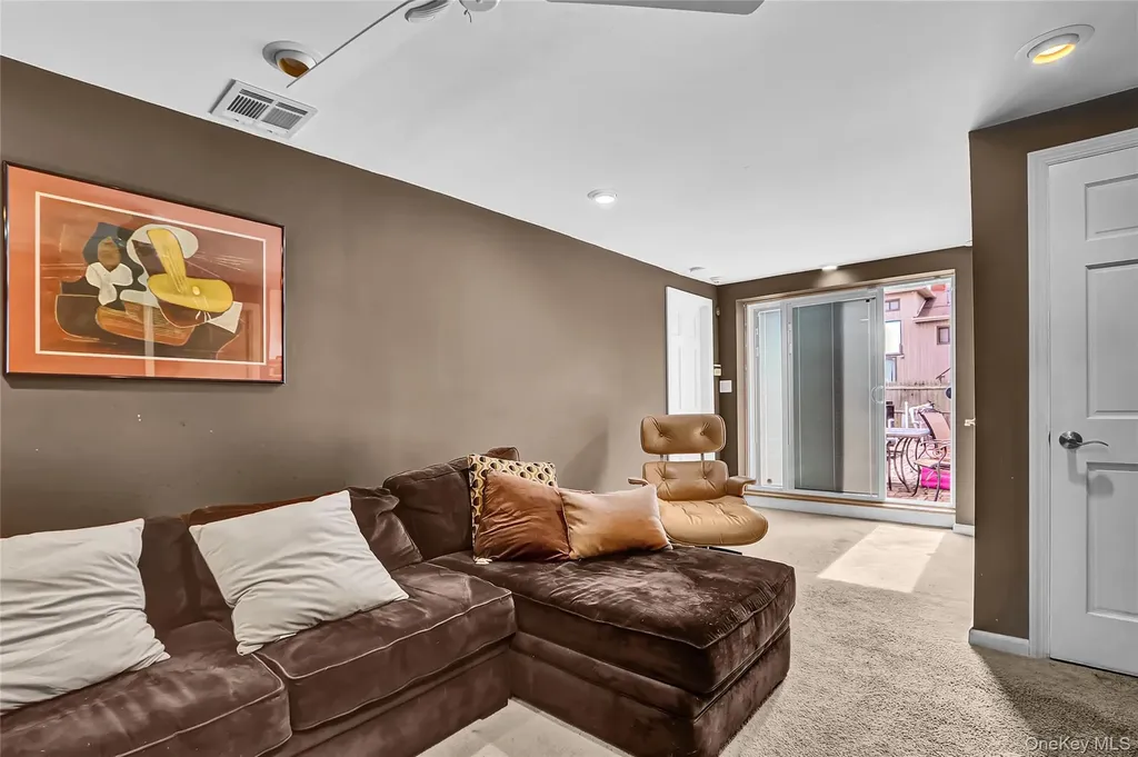 2070 Beverly Way Merrick NY 11566