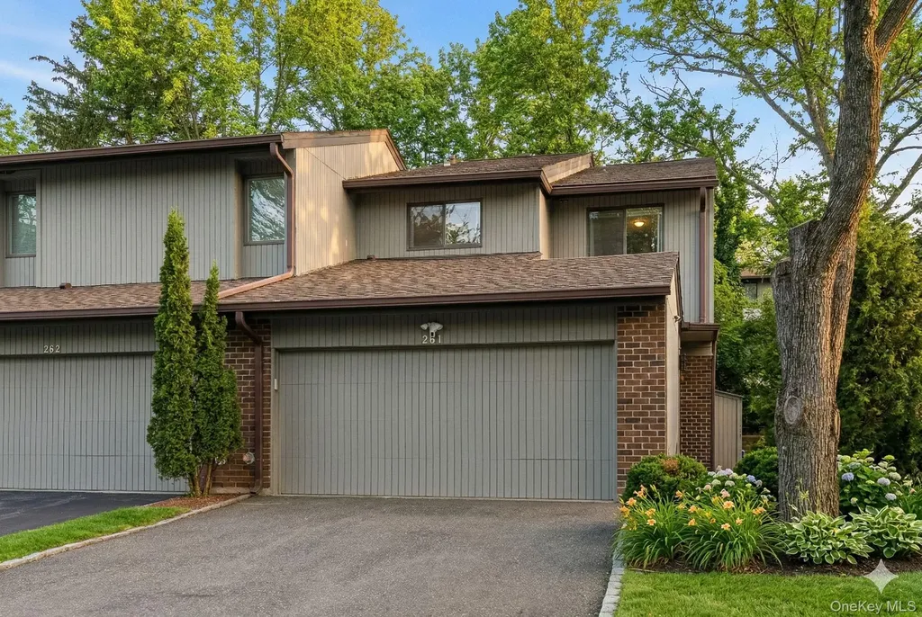 261 Vista Drive Jericho NY 11753