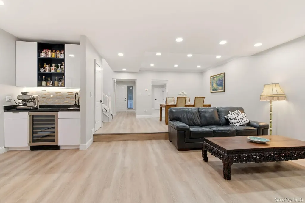 261 Vista Drive Jericho NY 11753