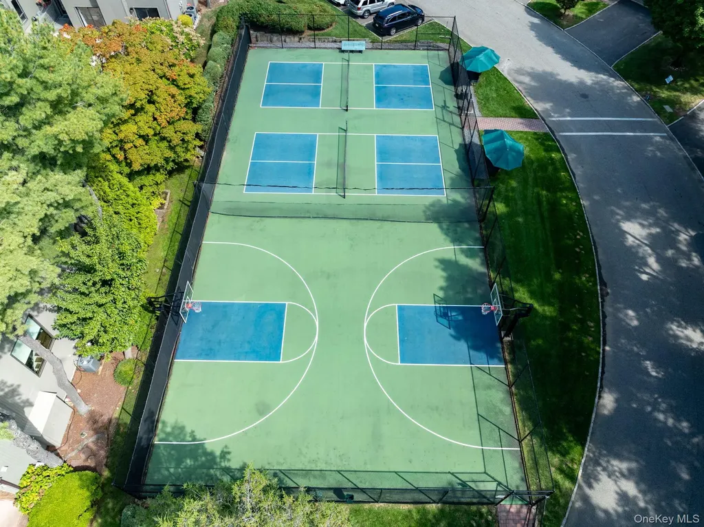 261 Vista Drive Jericho NY 11753