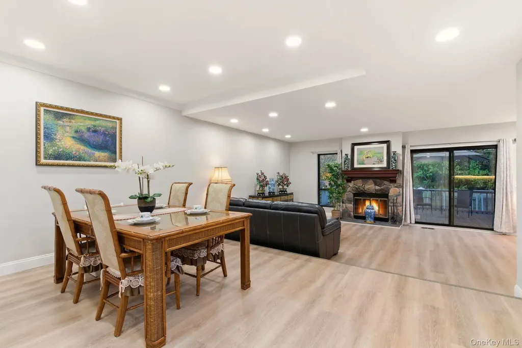 261 Vista Drive Jericho NY 11753