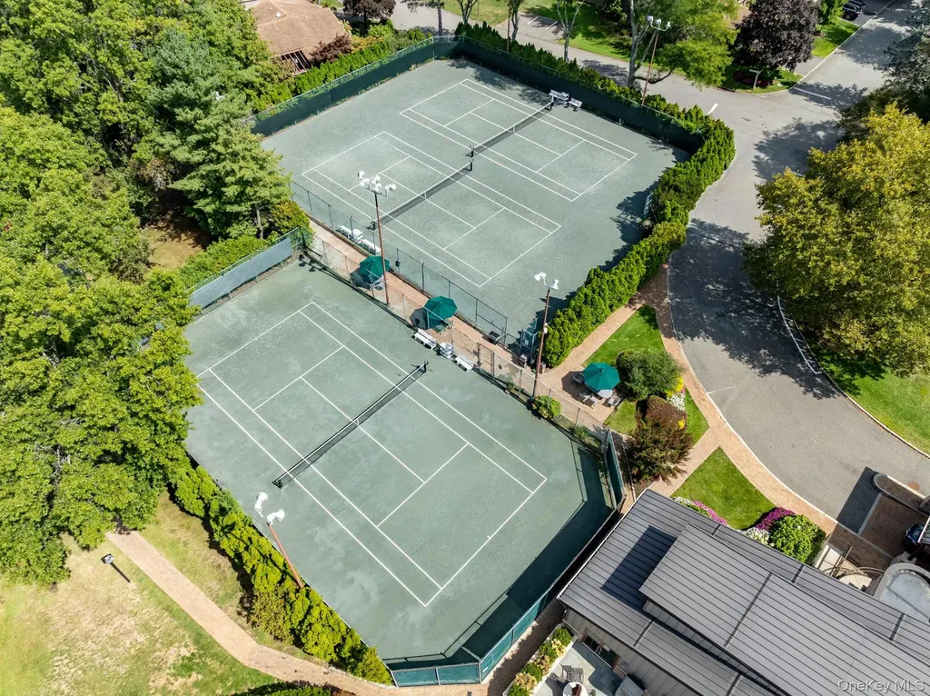 261 Vista Drive Jericho NY 11753