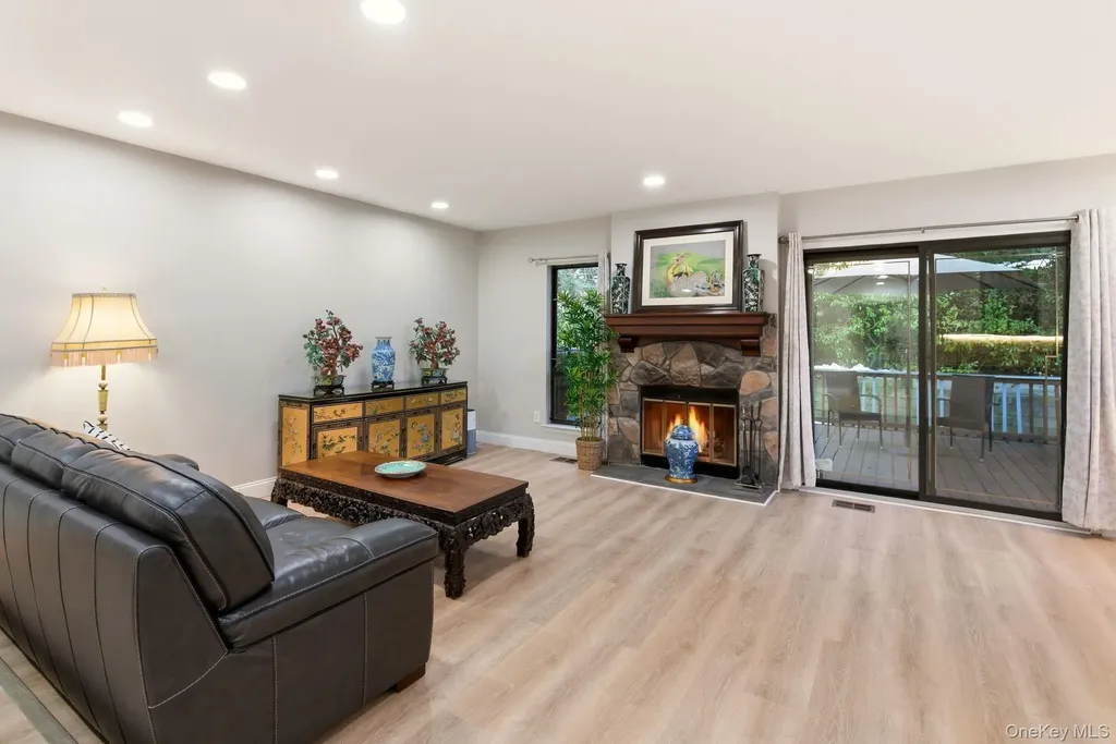261 Vista Drive Jericho NY 11753