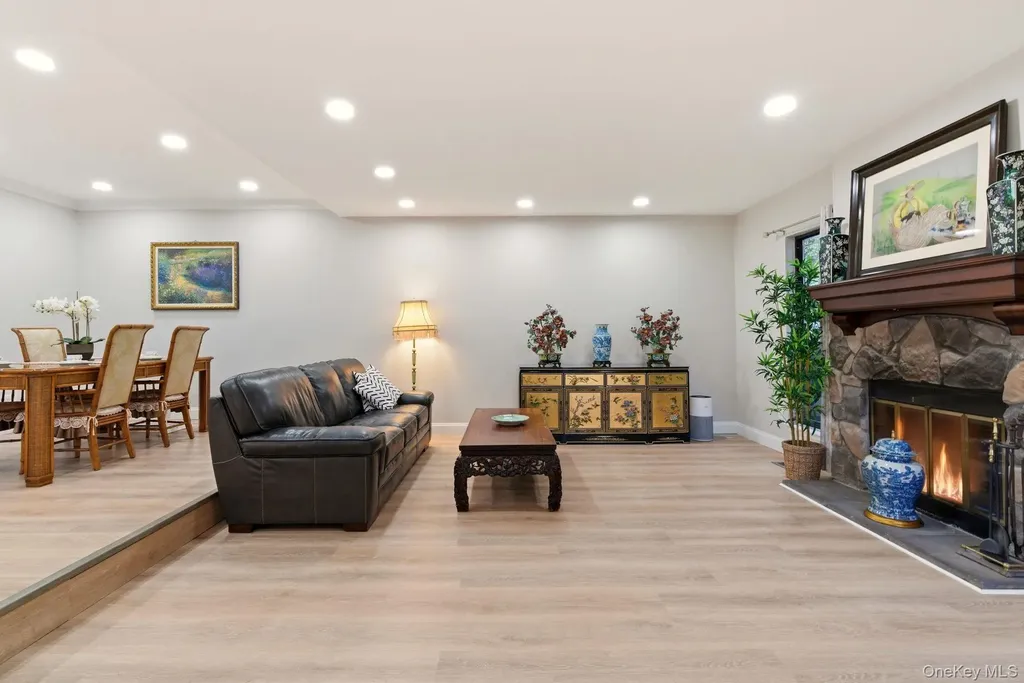 261 Vista Drive Jericho NY 11753