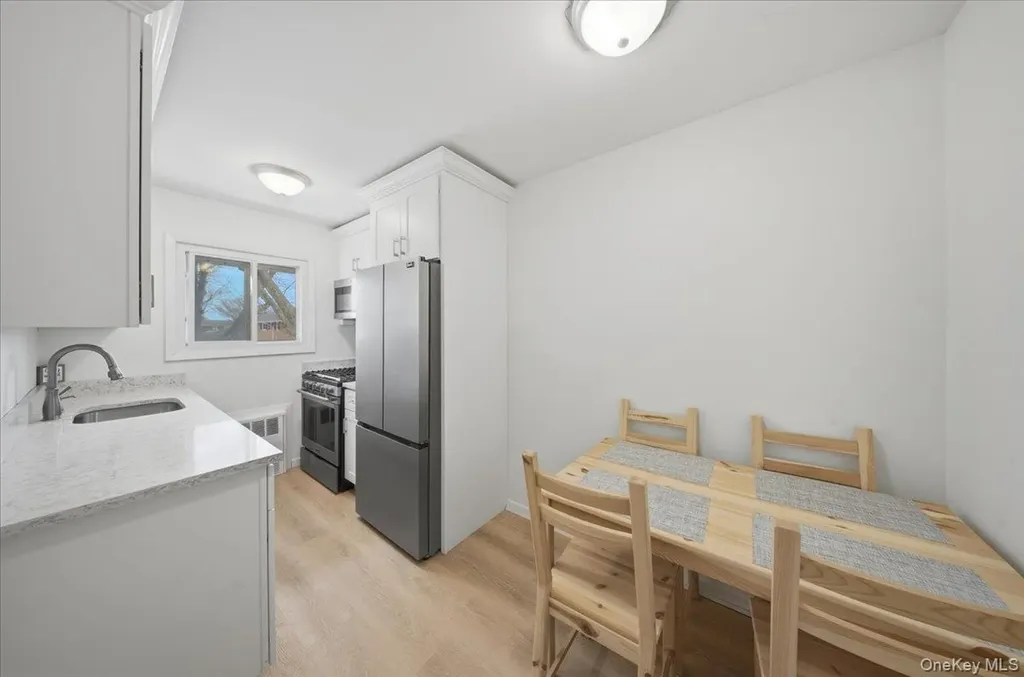 205 Edmunton Drive North Babylon NY 11703