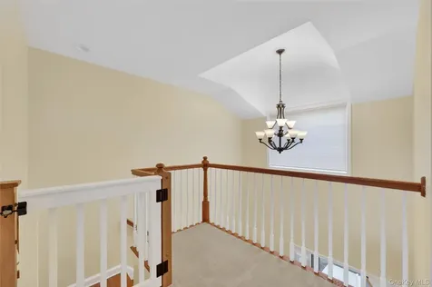 136 N River Drive Beacon NY 12508