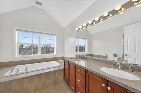 136 N River Drive Beacon NY 12508