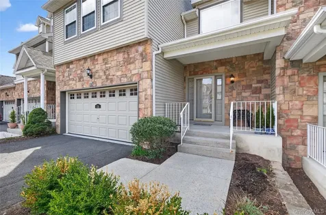136 N River Drive Beacon NY 12508