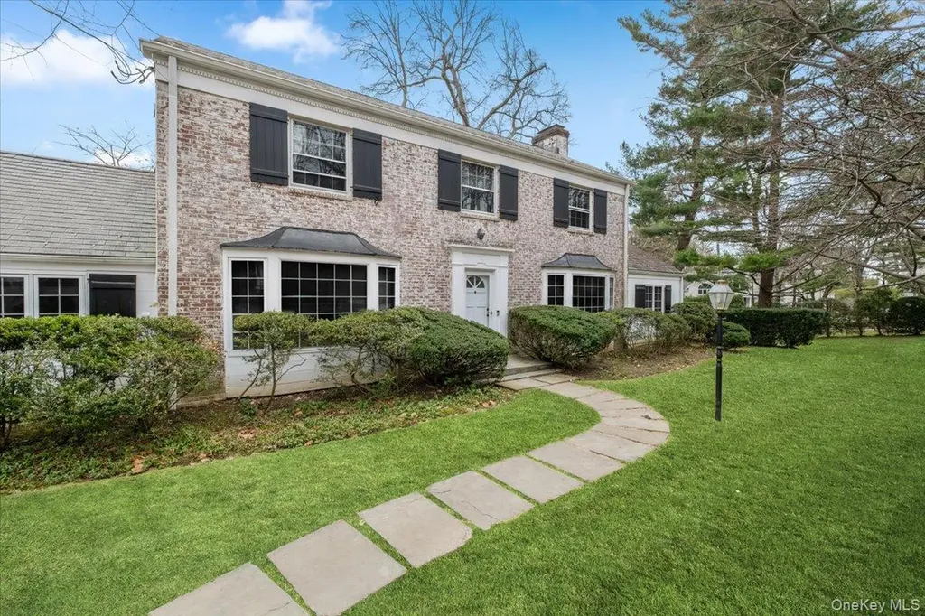 1 Normandy Lane Scarsdale NY 10583