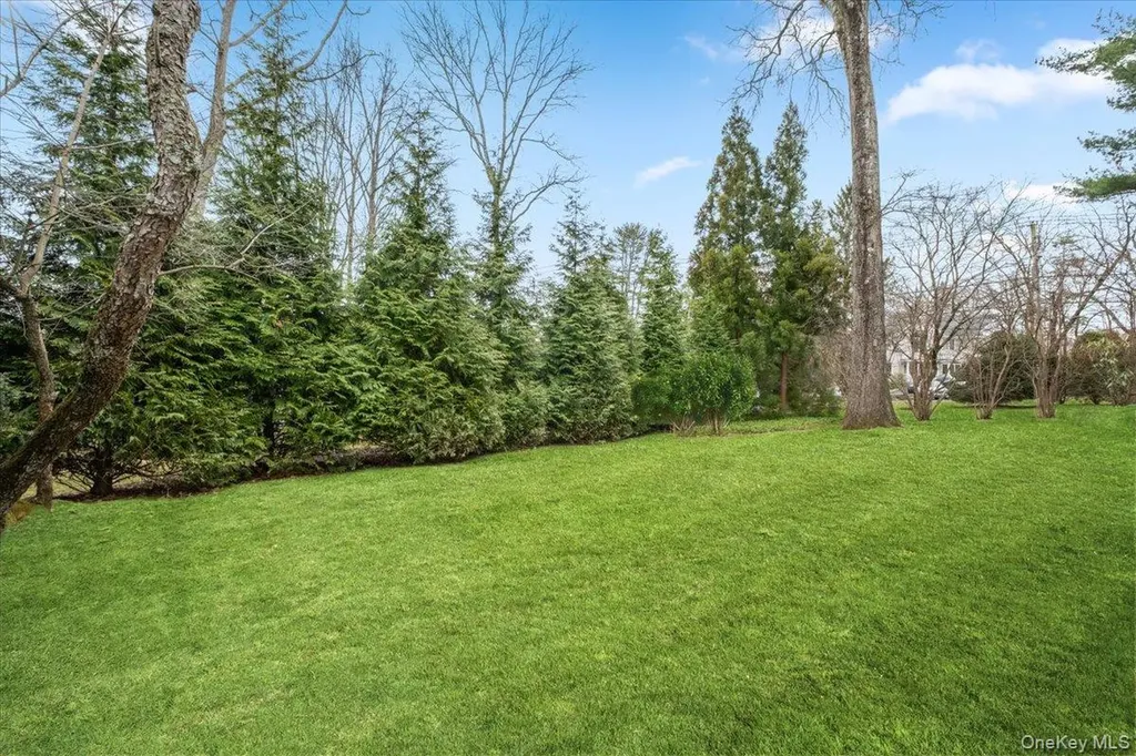 1 Normandy Lane Scarsdale NY 10583