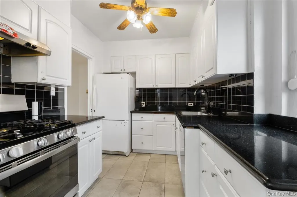 190 Garth Road Scarsdale NY 10583
