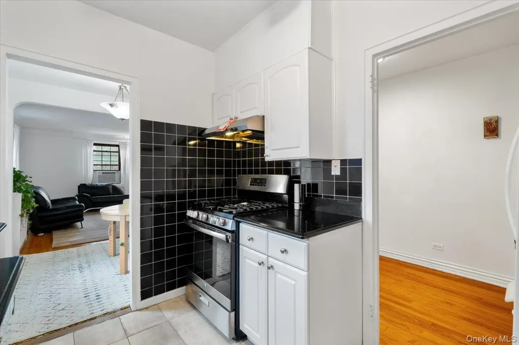 190 Garth Road Scarsdale NY 10583