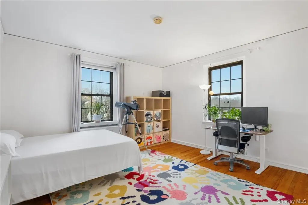 190 Garth Road Scarsdale NY 10583