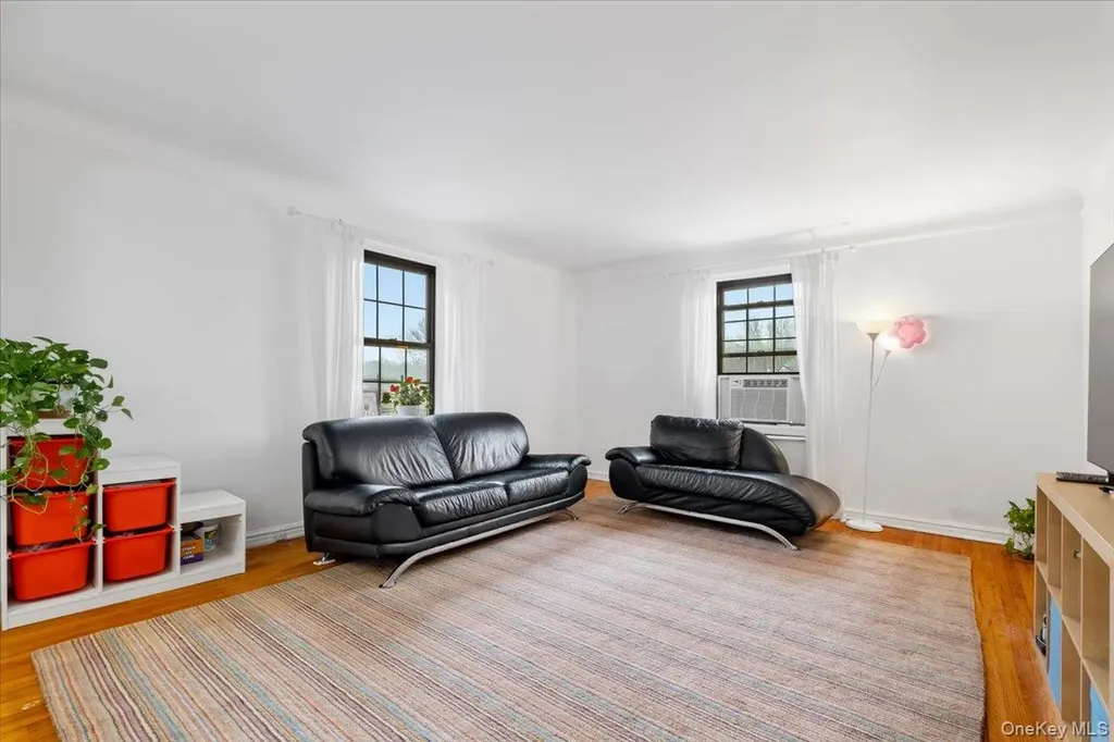 190 Garth Road Scarsdale NY 10583