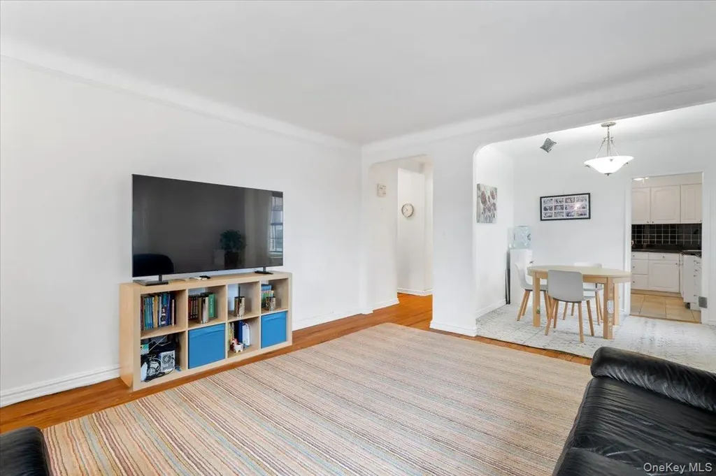 190 Garth Road Scarsdale NY 10583