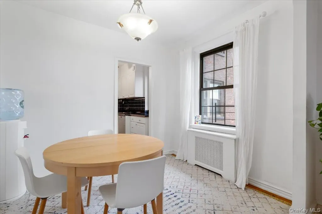 190 Garth Road Scarsdale NY 10583