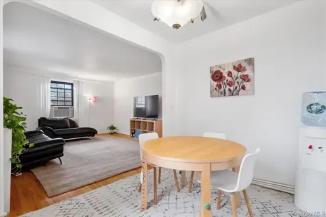 190 Garth Road Scarsdale NY 10583