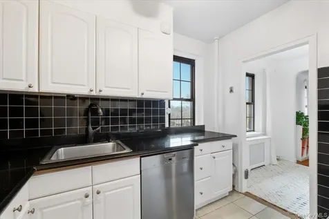 190 Garth Road Scarsdale NY 10583