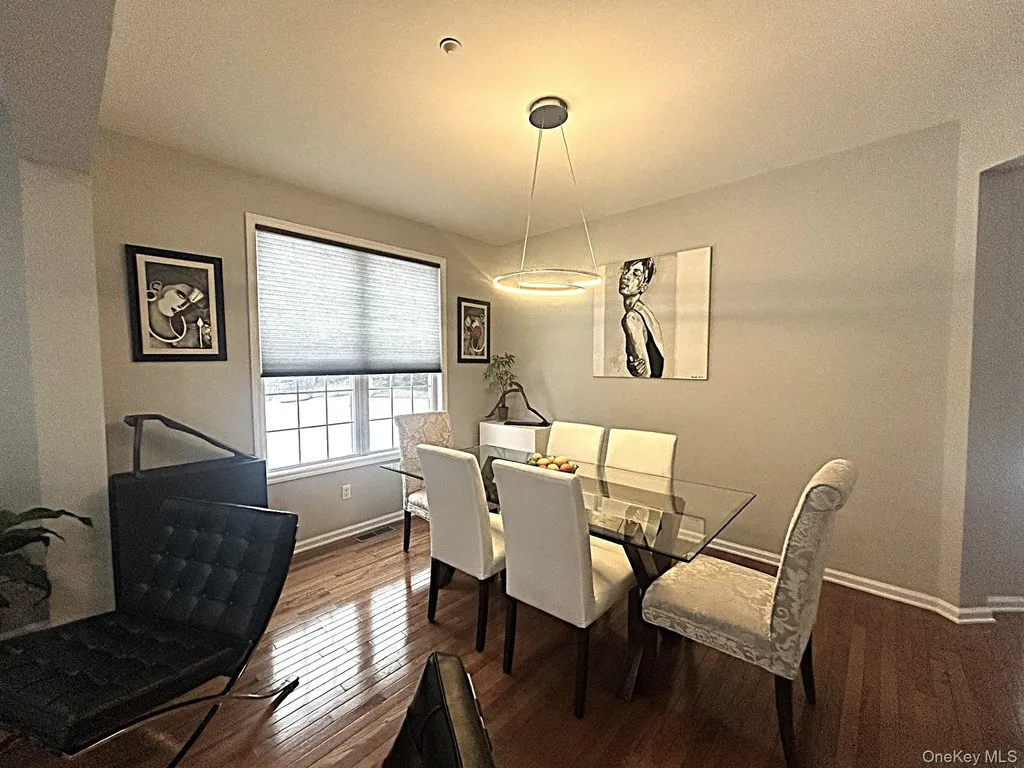 7 Limerick Court White Plains NY 10603