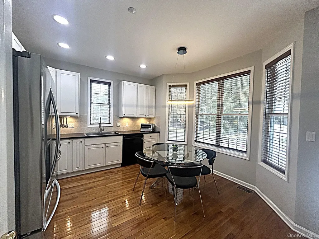 7 Limerick Court White Plains NY 10603