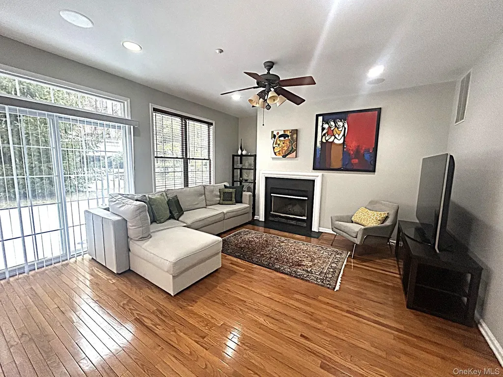 7 Limerick Court White Plains NY 10603