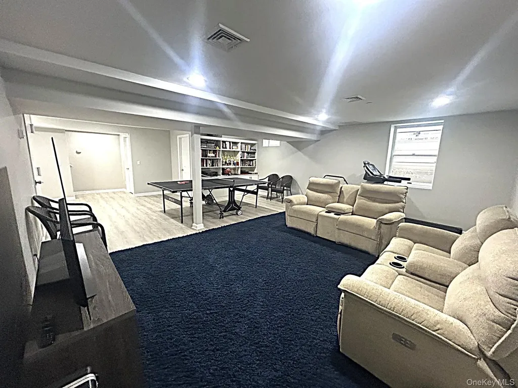 7 Limerick Court White Plains NY 10603