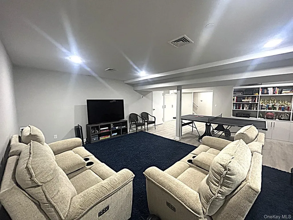 7 Limerick Court White Plains NY 10603