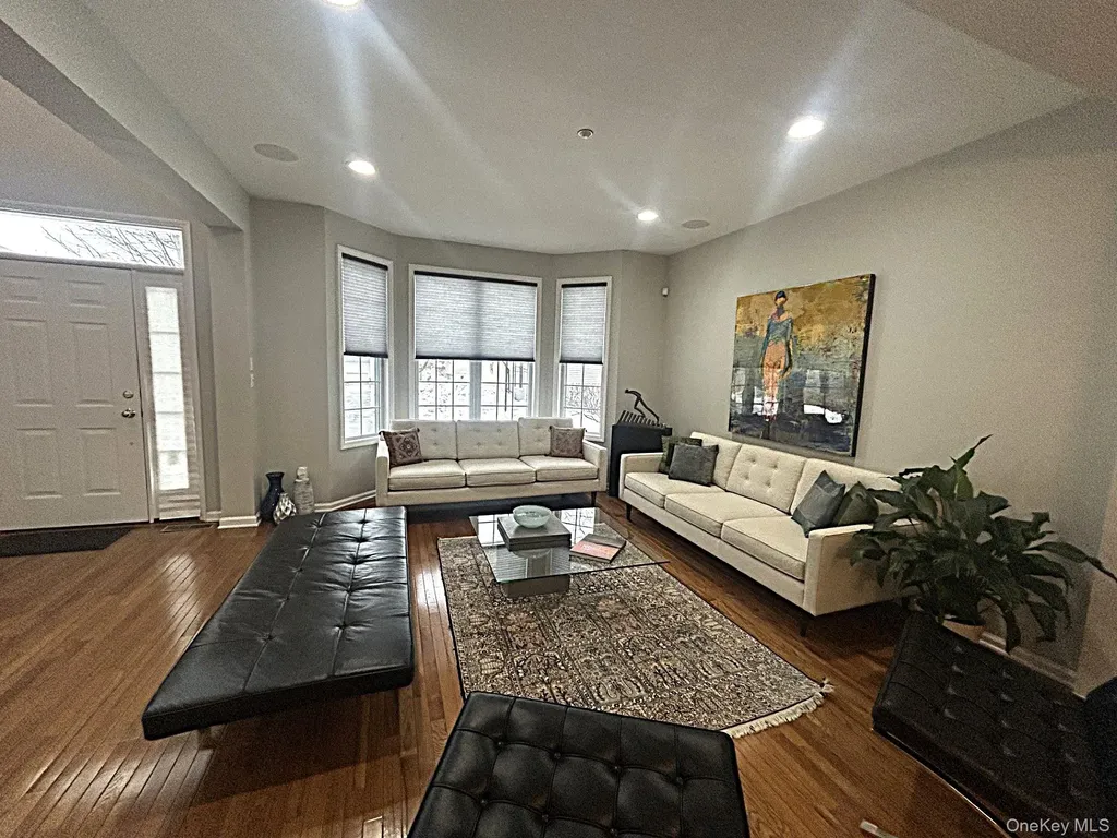 7 Limerick Court White Plains NY 10603