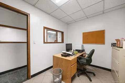 38-56 11th Street Long Island City NY 11101