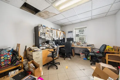 38-56 11th Street Long Island City NY 11101