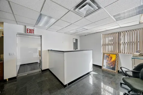 38-56 11th Street Long Island City NY 11101